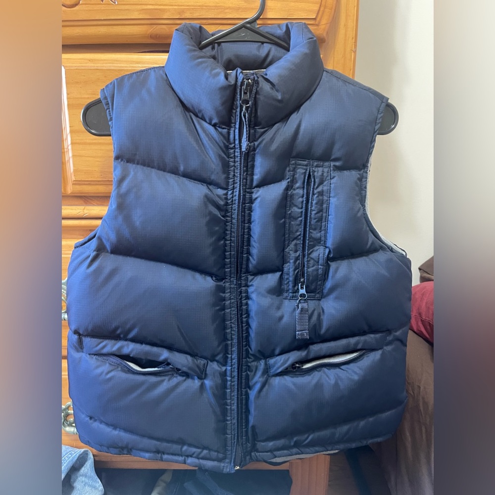 American Eagle Puffer Vest